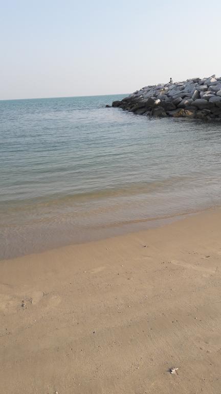 Sabaidee Beach Rayong Buitenkant foto